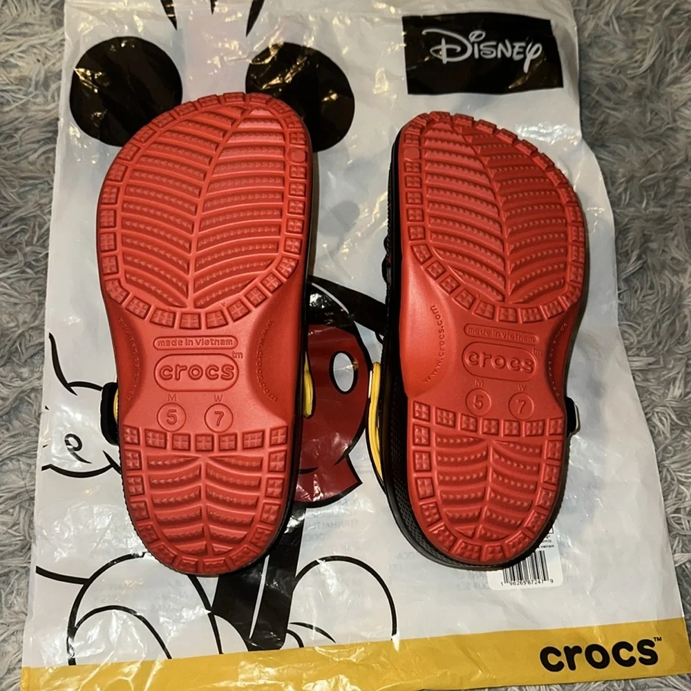 Mickey Crocs - Picture 4 of 6
